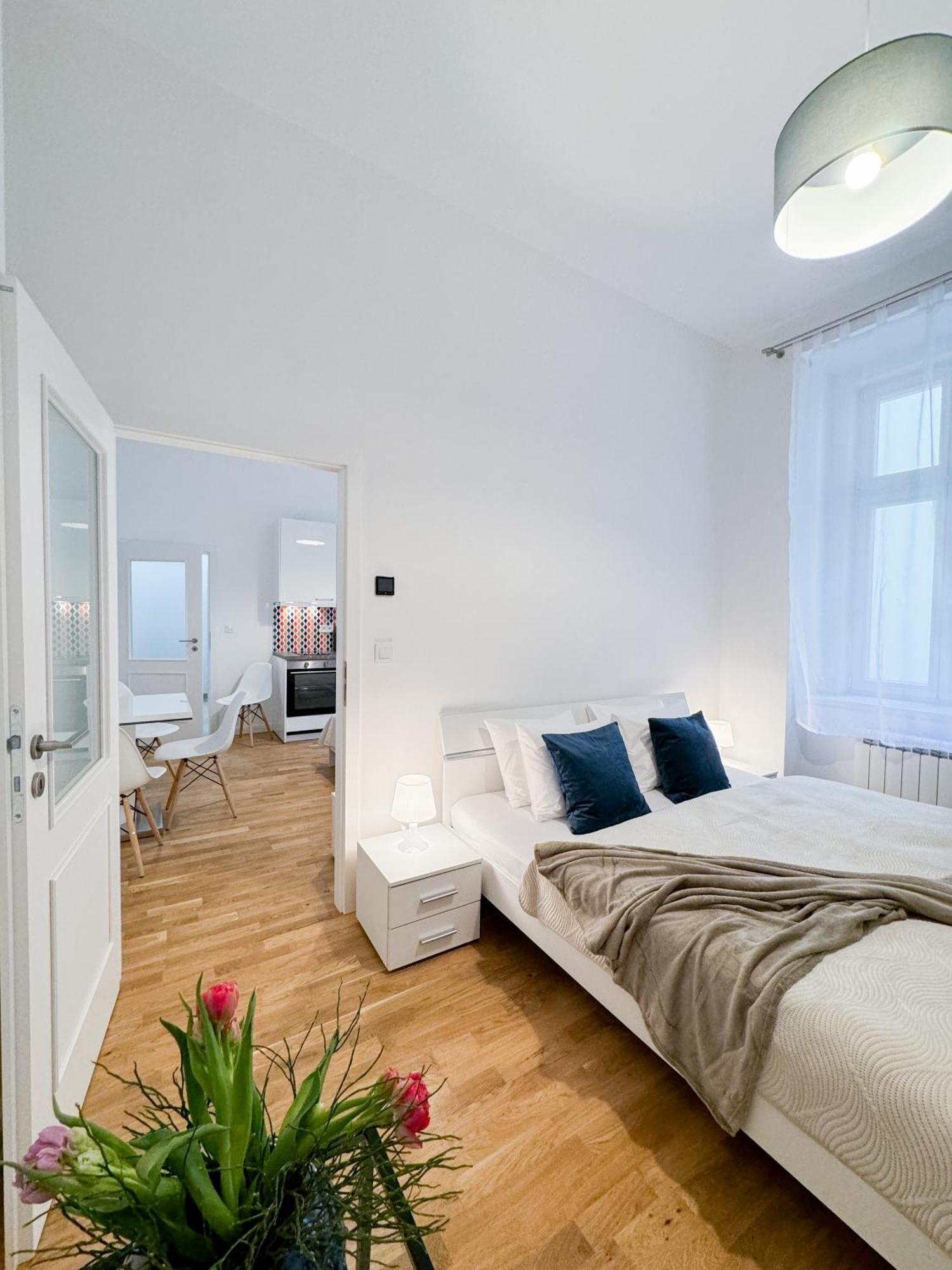 Turnkey I Wenceslas Square Apartments Praag Buitenkant foto