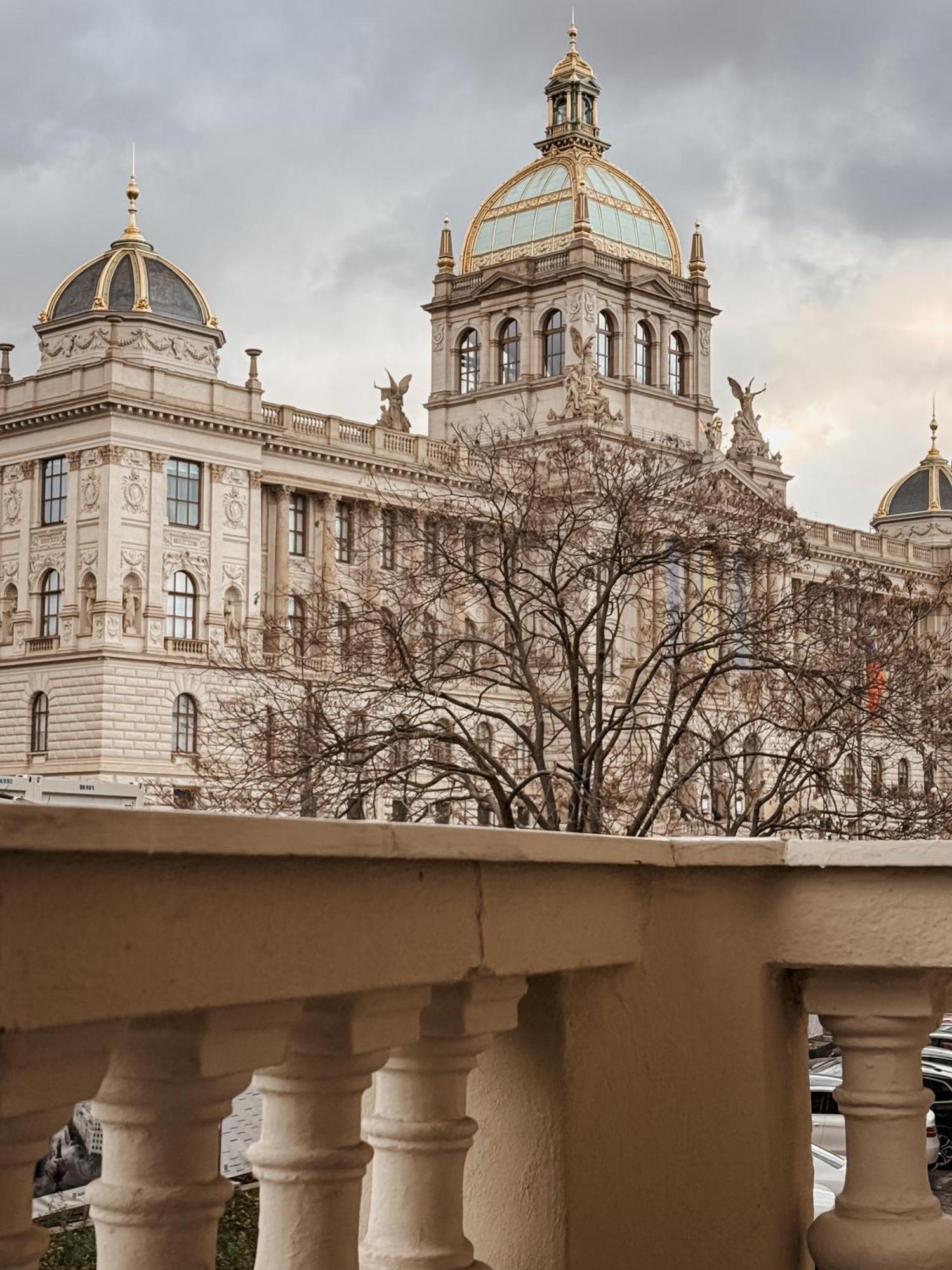 Turnkey I Wenceslas Square Apartments Praag Buitenkant foto